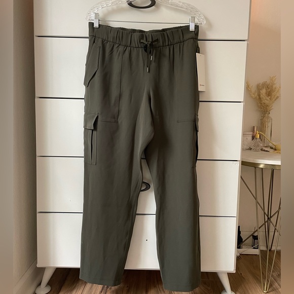 NWT Lululemon Ready Set Cargo Pant size 12 - Picture 4 of 4